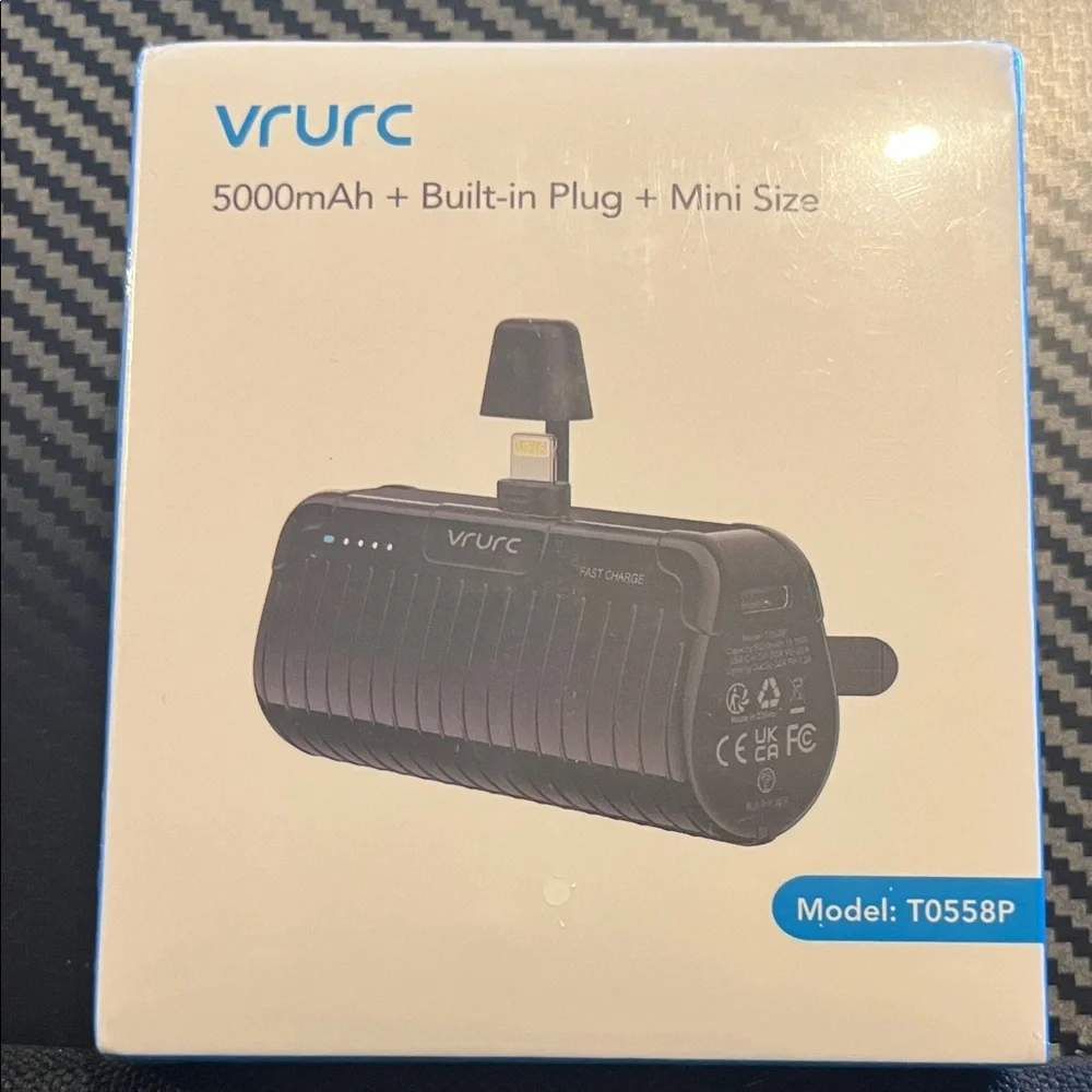 Vrurc 5000mAh Portable phone charger NWT USB C port lightning black